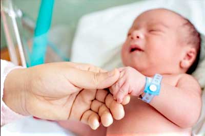 Ambulancia traslado bebés. Neonatal